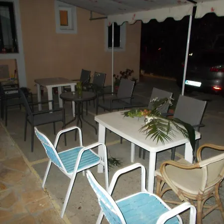 Kohyli Apartment